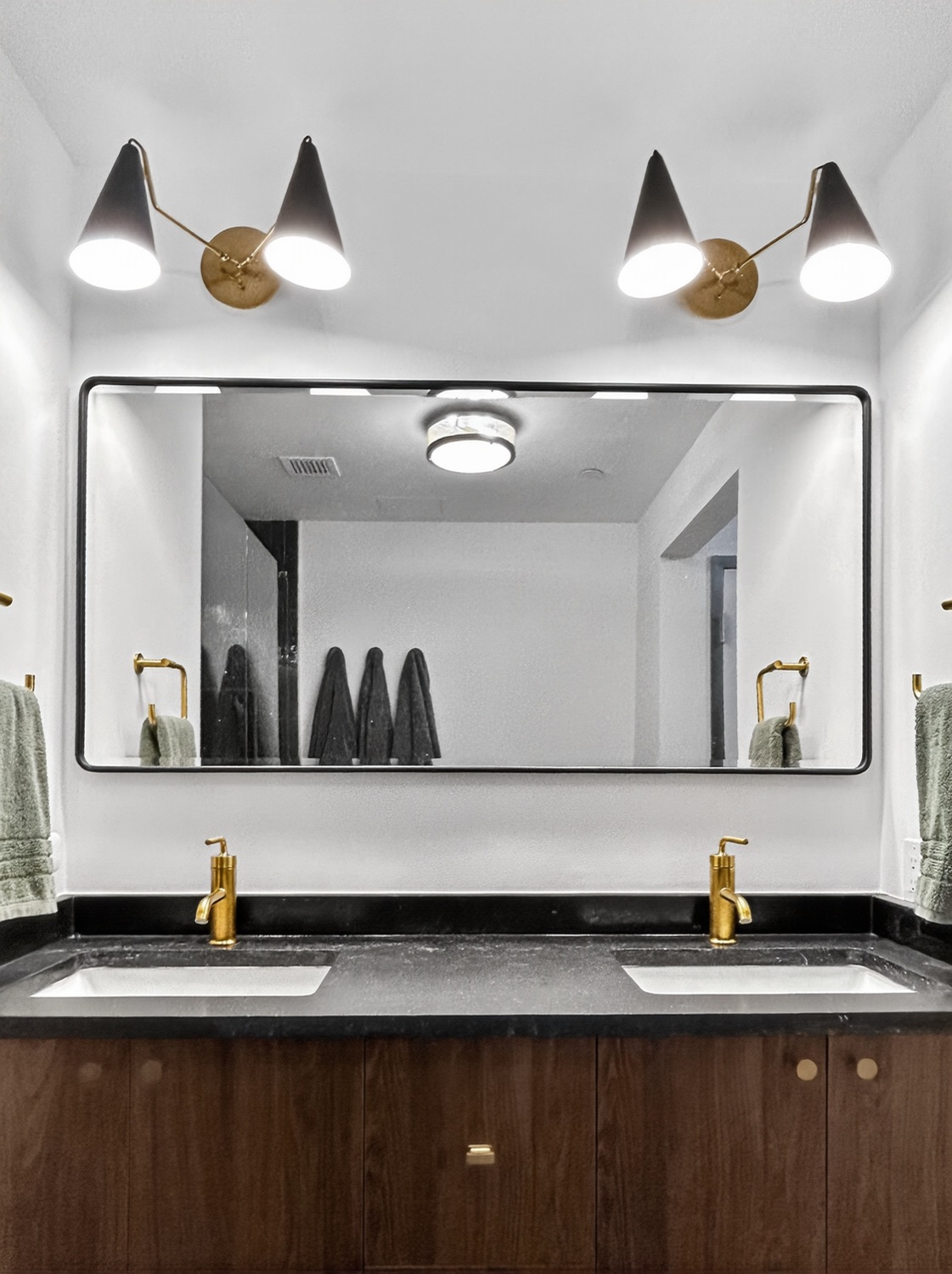 Wormwood Residence, Seaport